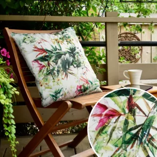 Poszewka GARDEN na taras oraz balkon z tkaniny wodoodpornej zdobiona nadrukiem subtelnych kwiatów