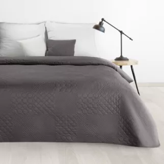DESIGN 91 Narzuta BONI z patchworkowym motywem wytłaczanym techniką hot press