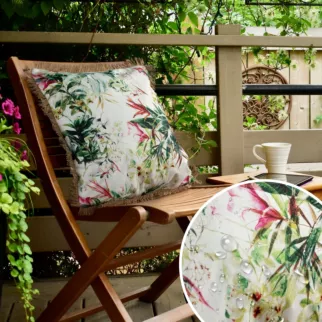 Poszewka GARDEN na taras oraz balkon z tkaniny wodoodpornej zdobiona nadrukiem kwiatów i frędzli