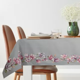 Obrus gobelinowy z motywem kwitnących magnolii