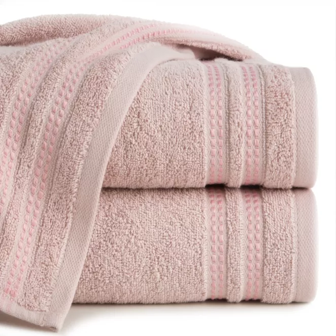 Ręcznik kąpielowy 50x90 cm bawełniany kolor pudrowy róż z subtelną bordiurą w paseczki 500 g/m2 ALLY
