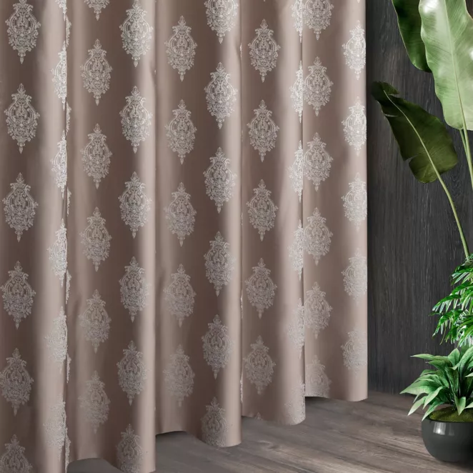 L146/2 Zasłona szyta na taśmie 5 cm ciemnobeżowo srebrna z eleganckiej tkaniny w drobny ornamentowy wzór