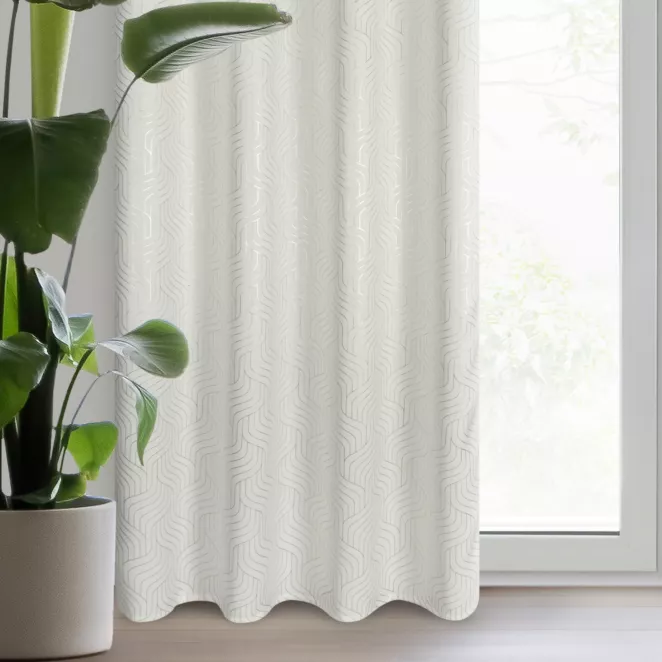 Zasłona biało, szampańska z tkaniny typu blackout 140x250 cm przelotka OLETA
