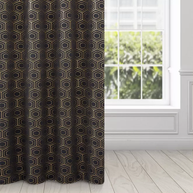 Zasłona czarno, złota z geometrycznym wzorem 135x250 cm przelotka KAJA