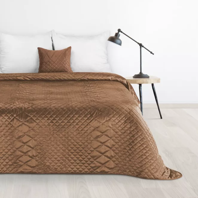 DESIGN 91 Narzuta LUIZ 3 welwetowa pikowana metodą hot press w geometryczny wzór