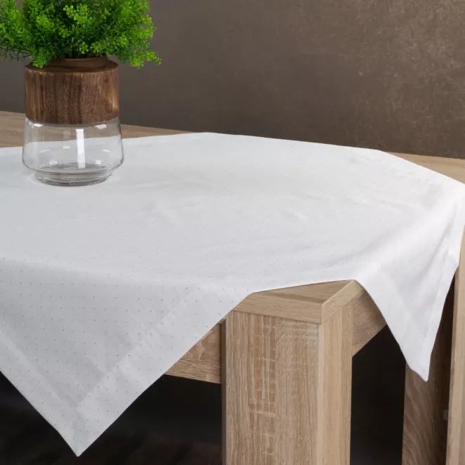 Serweta ELIZA zdobiona srebrną błyszczącą nicią z elegancką listwą