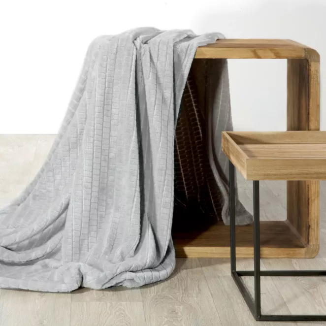 DESIGN 91 Koc CINDY 2 miękki i miły w dotyku z wytłaczanym wzorem w kosteczkę
