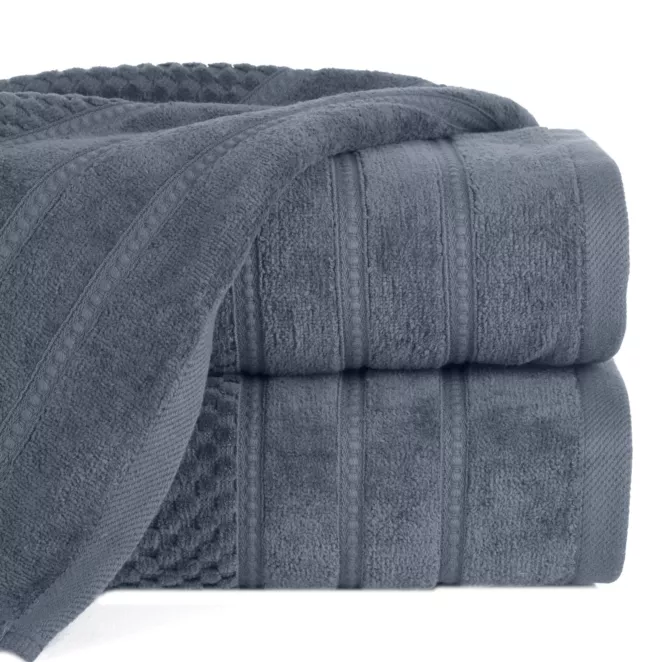 Ręcznik kąpielowy 70x140 cm bawełniany kolor stalowy z ozdobną bordiurą w paseczki 500 g/m2 ADORE