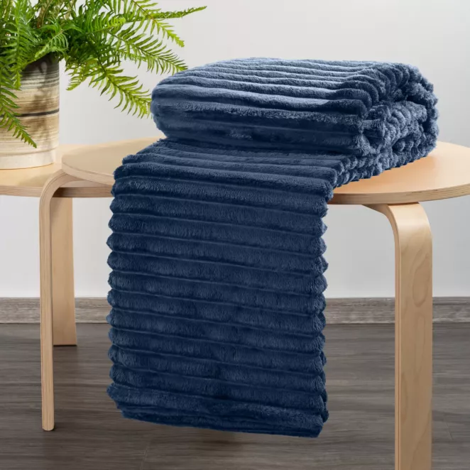 DESIGN 91 narzuta na fotel koc SOFT z wytłaczanym wzorem i efektem 3D