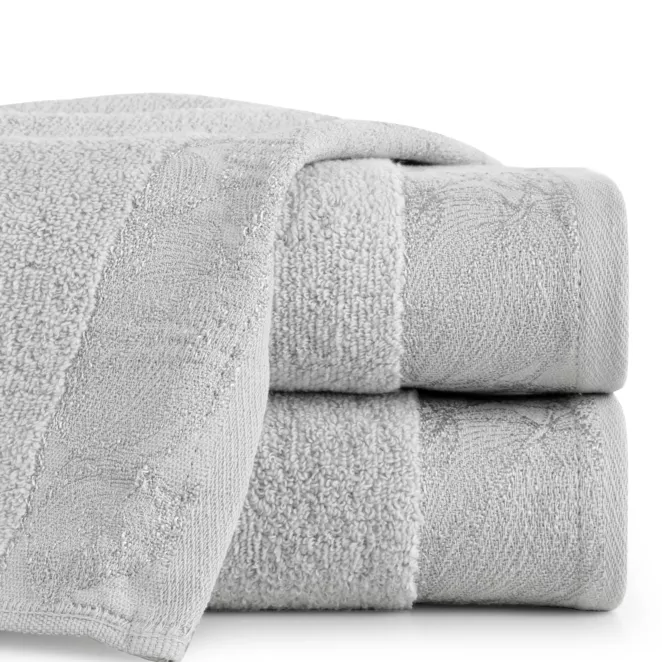 Ręcznik do rąk 30x50 cm bawełniany kolor jasnoszary,srebrny z żakardową bordiurą w liście 400 g/m2 AGIS