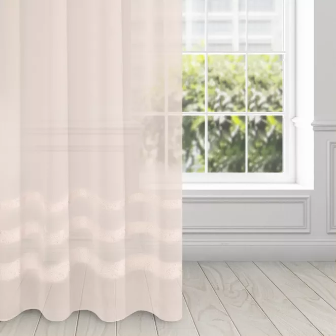 Dekoracja okienna różowa z matowej etaminy zdobiona pasami z moherową błyszczącą nicią 140x250 cm przelotka EFIL