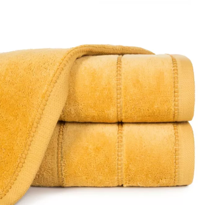 Ręcznik kąpielowy 50x90 cm bawełniany kolor musztardowy z welwetową bordiurą 500 g/m2 MARI