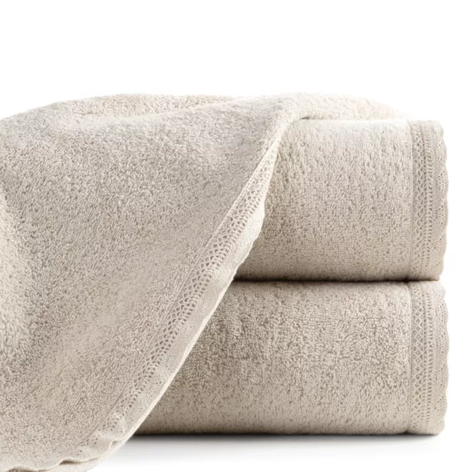 Ręcznik kąpielowy 50x90 cm bawełniany kolor beżowy zdobiony kordonkową koronką 500 g/m2 SOFIA