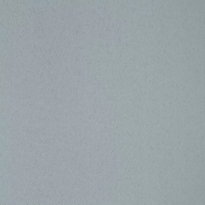L107/16 Zasłona szyta na taśmie 5 cm jasnoniebieska z gładkiej tkaniny zaciemniającej typu dimout