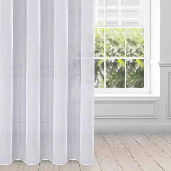 Firana biała z gładkiego mlecznego woalu wykończona szwem obciążającym VIOLET 400x230 cm przelotka