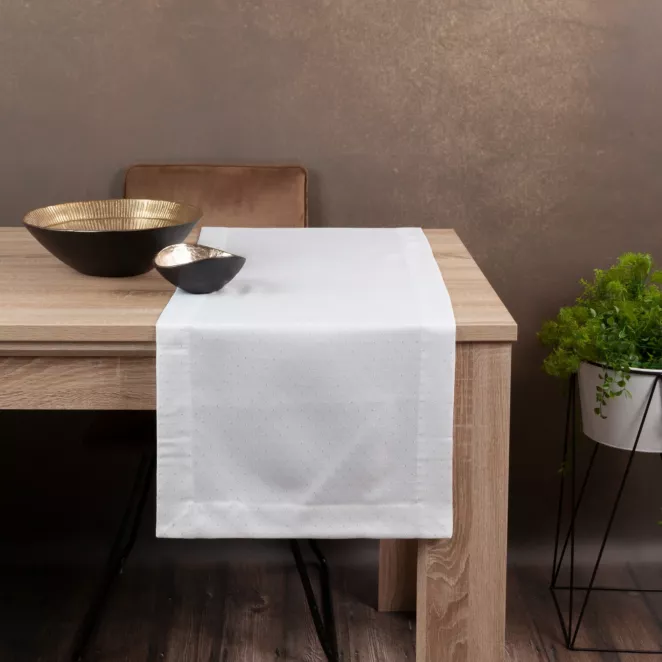 Bieżnik ELIZA zdobiony srebrną błyszczącą nicią z elegancką listwą