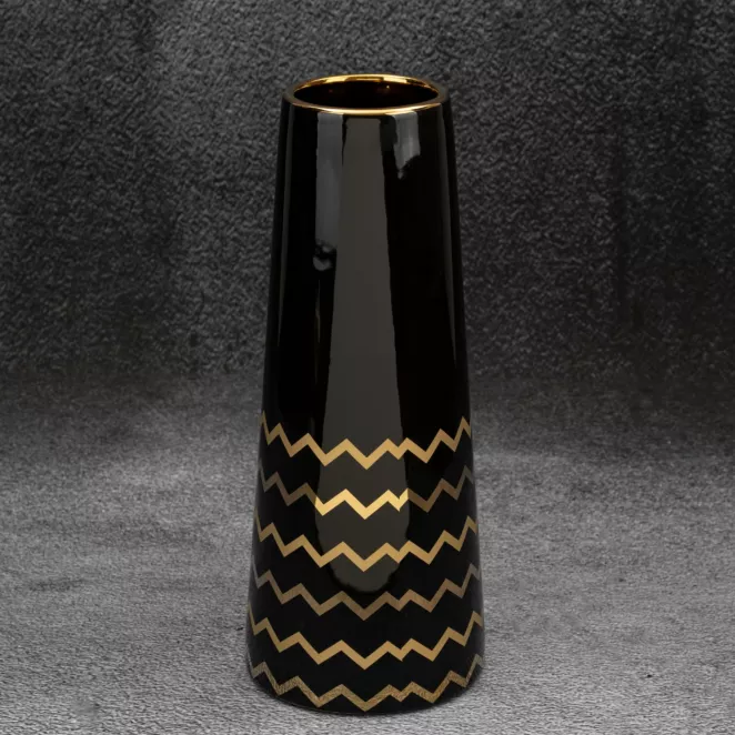 Wazon ceramiczny zdobiony geometrycznym wzorem, czarno-złoty