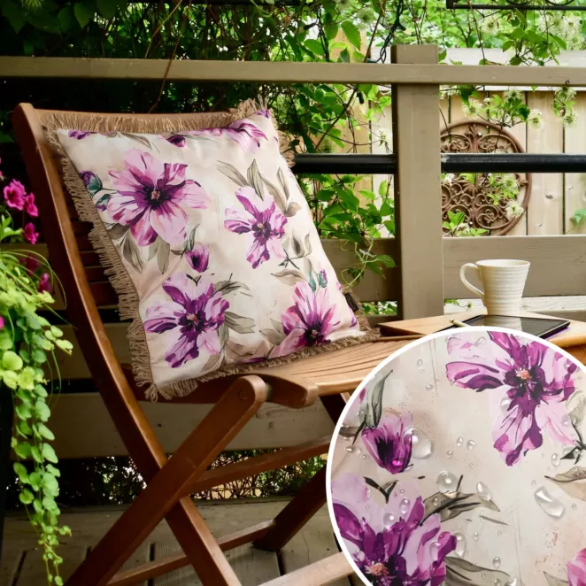 Poszewka GARDEN na taras oraz balkon z tkaniny wodoodpornej zdobiona nadrukiem kwiatów i frędzli