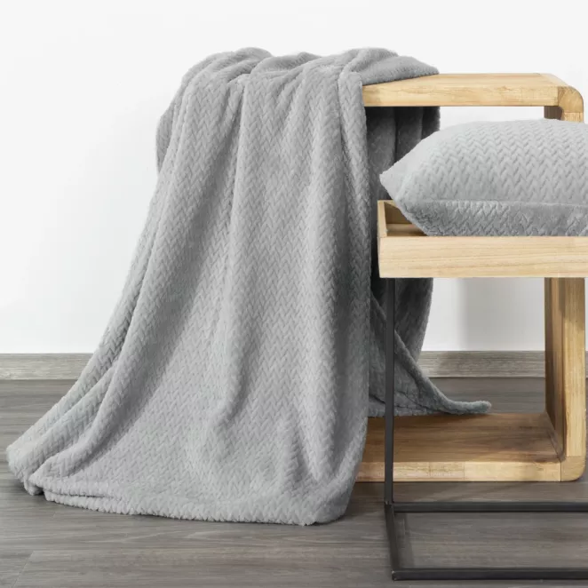 DESIGN 91 Koc CINDY miękki i miły w dotyku z wytłaczanym wzorem