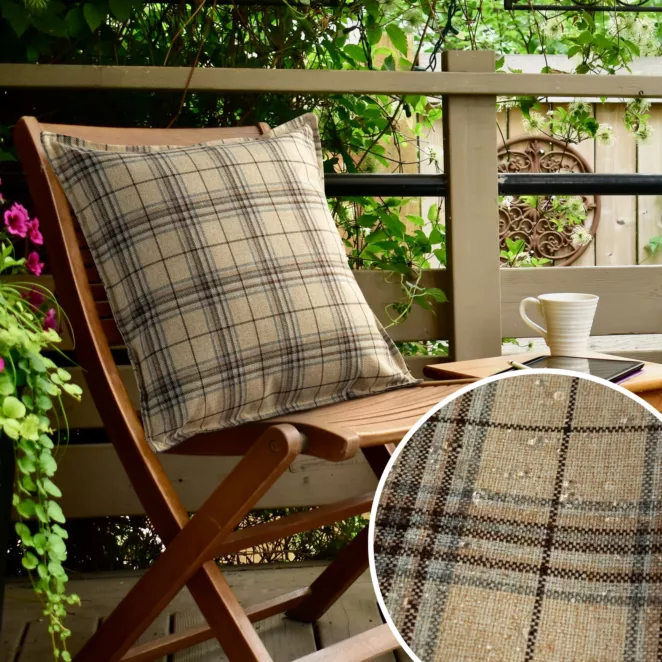 Poszewka GARDEN na taras oraz balkon z tkaniny wodoodpornej zdobiona nadrukiem kraty