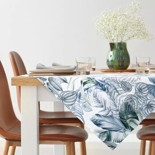 DESIGN 91 obrus welwetowy DAVOS zdobiony nadrukiem egzotycznych liści