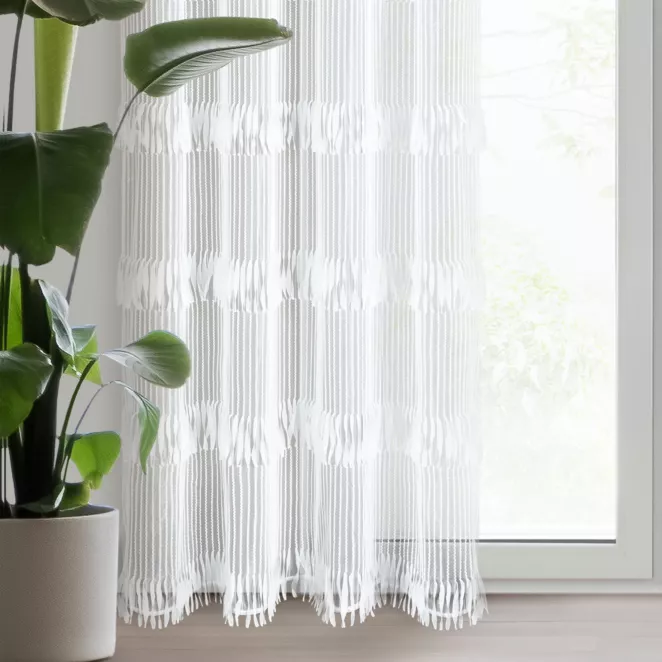 Zasłona biała zdobiona fantazyjnym wzorem 140x250 cm przelotka SOTERA Eva Minge