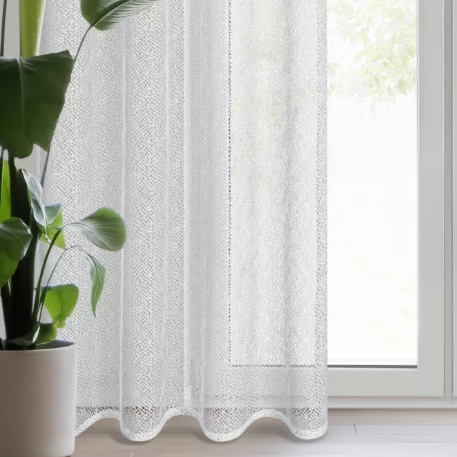 Firana biała z siateczki niewymagająca prasowania 140x250 cm przelotka CYNTIA