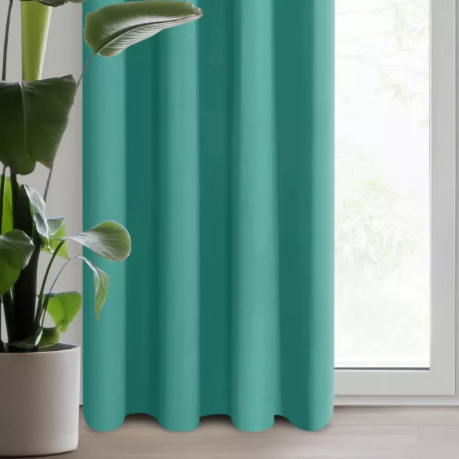 Zasłona turkusowa z gładkiej tkaniny zaciemniającej typu blackout 135x250 przelotka PARISA Design 91