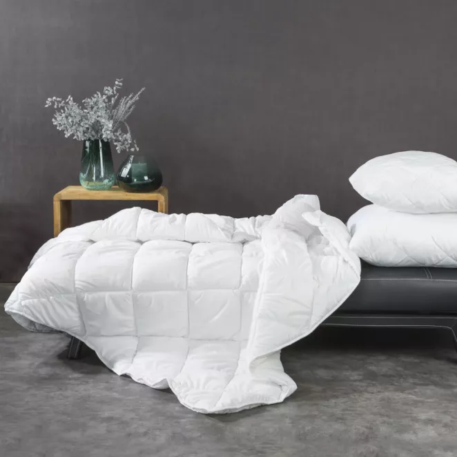 DESIGN 91 Antyalergiczna kołdra BASIC COLLECTION termozgrzewana