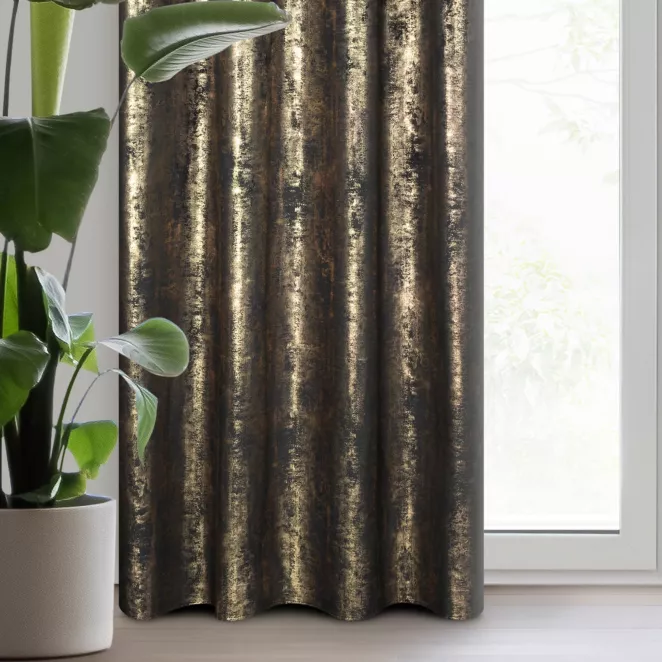 Zasłona czarno, złota zdobiona przecieranym wzorem z welwetu 140x250 cm przelotka RENIA