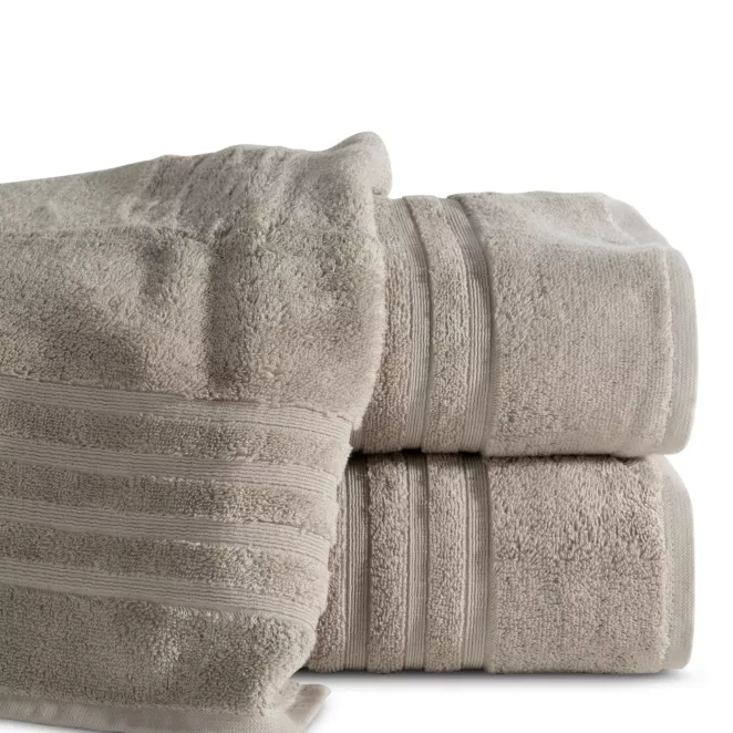 Ręcznik kąpielowy 50x90 cm bawełniany kolor beżowy z bawełny egipskiej zdobiony pasami 500 g/m2 LAVIN