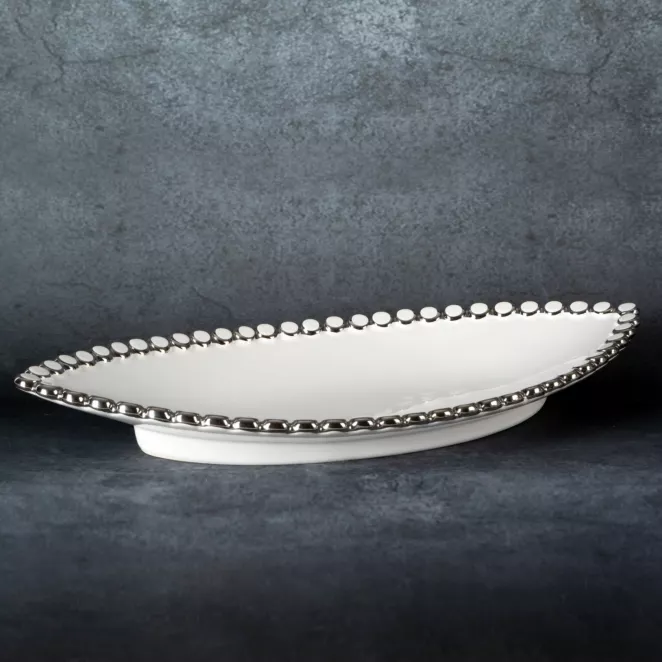Patera ceramiczna w kształcie łódki ELORA zdobiona na brzegach kółeczkami podkreślonych srebrnym odcieniem