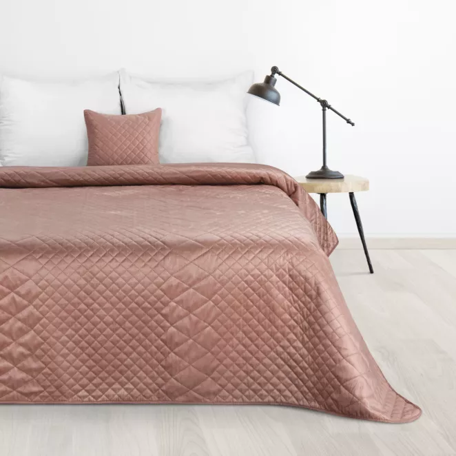 DESIGN 91 Narzuta LUIZ 3 welwetowa pikowana metodą hot press w geometryczny wzór