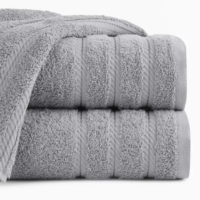 Ręcznik kąpielowy 50x90 cm bawełniany kolor stalowy podkreślony żakardowymi paskami 480 g/m2 VITO
