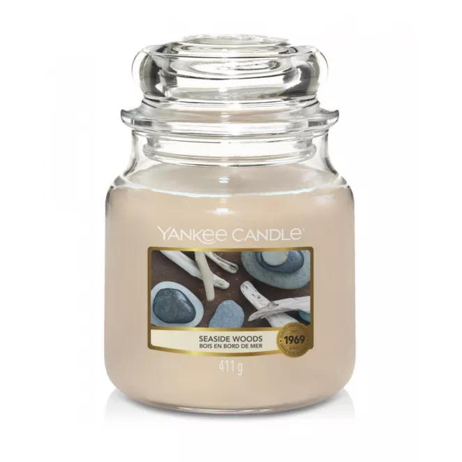 YANKEE CANDLE - Średnia świeca zapachowa w słoiku - Seaside Woods