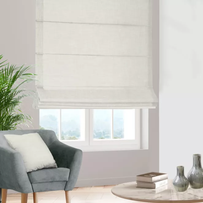 Roleta szyta z systemem comfort naturalno beżowa z tkaniny o naturalnym splocie, w stylu ekologicznym