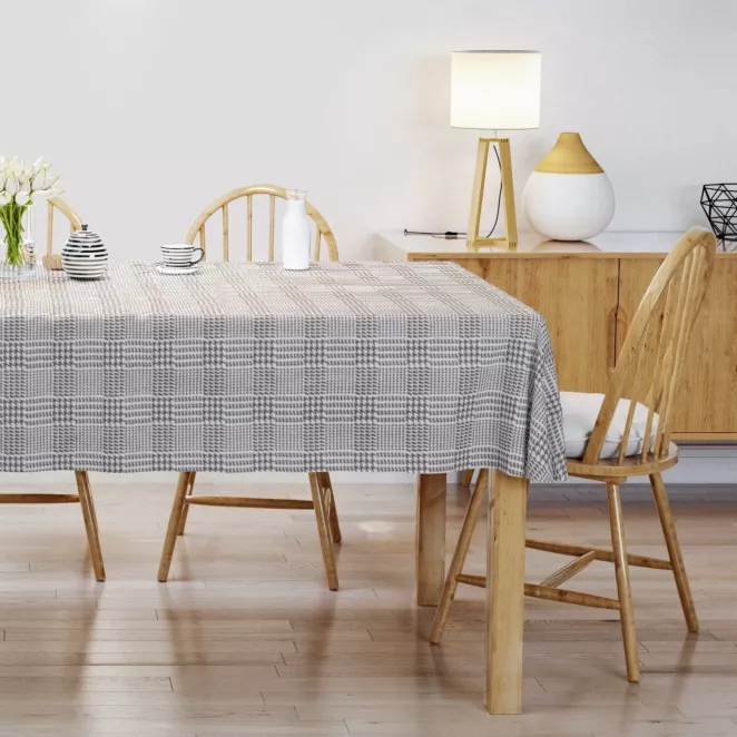 Obrus szyty naturalno czarny z grubej welwetowej tkaniny w elegancki geometryczny wzór
