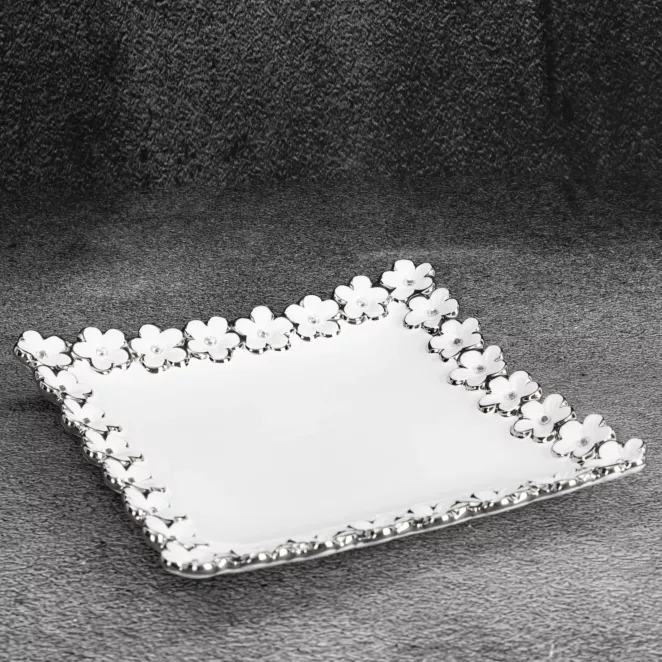 Patera ceramiczna ARIANA  zdobiona drobnymi kwiatkami ze srebrnymi akcentami