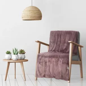 DESIGN 91 Narzuta na fotel-koc  CINDY 5 miękki i miły w dotyku z wytłaczanym wzorem jodełki