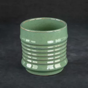 Donica ceramiczna SAMI minimalistyczna, o kształcie walca ze żłobieniami