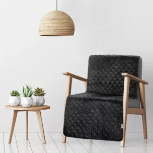 DESIGN 91 Narzuta na fotel LUIZ  5 welwetowa pikowana metodą hot press w geometryczny wzór