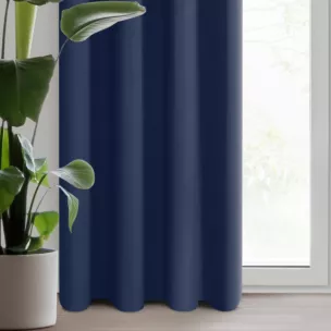 Zasłona granatowa z gładkiej tkaniny zaciemniającej typu blackout 135x250 przelotka PARISA Design 91