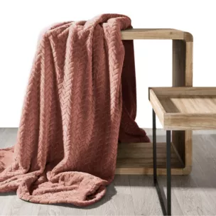 DESIGN 91 Koc CINDY miękki i miły w dotyku z wytłaczanym wzorem