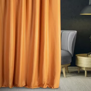 Zasłona szyta na przelotkach LUXOR pomarańczowa z eleganckiej lśniącej tkaniny o drobnym splocie