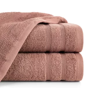 Ręcznik kąpielowy 50x90 cm bawełniany kolor ceglasty z bordiurą w formie tkanych paseczków 500 g/m2 ALINE