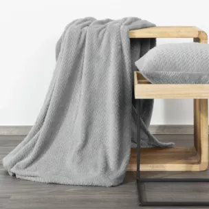 DESIGN 91 Koc CINDY miękki i miły w dotyku z wytłaczanym wzorem