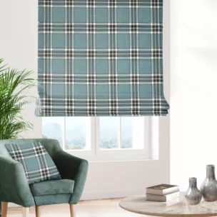 Roleta szyta z systemem comfort miętowo naturalna z grubej, szenilowej tkaniny w elegancką kratę