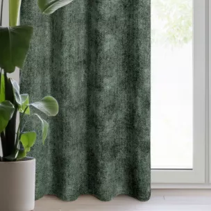 Zasłona ciemnozielona z tkaniny szenilowej 135x250 przelotka ALETA