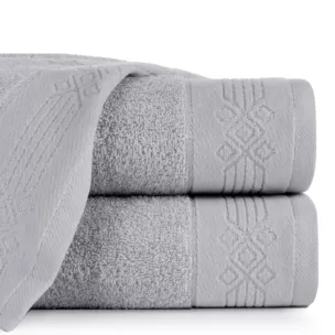 Ręcznik kąpielowy 50x90 cm bawełniany kolor srebrny z geometrycznym ornamentem 520 g/m2 KAMELA