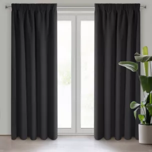 Zasłona czarna z gładkiej tkaniny zaciemniającej typu blackout 135x270 taśma PARISA Design 91